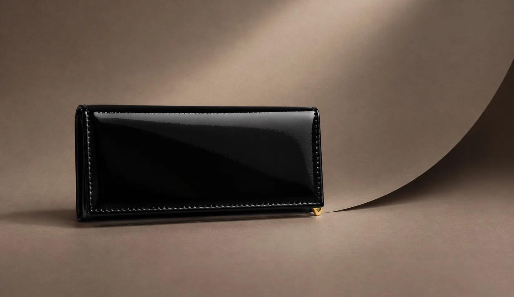 Noir Long Wallet still life